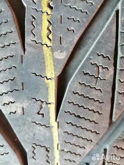 Nokian Tyres Hakkapeliitta 7 275/45 R20