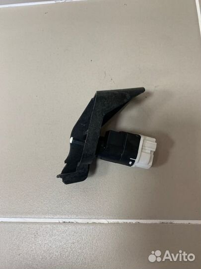 Выключатель стоп-сигнала Renault Duster 2 (Hjd) 2