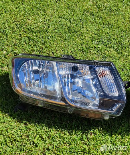Фара оригинальная правая renault logan 2