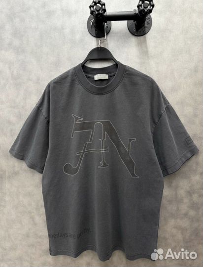 Футболка saint