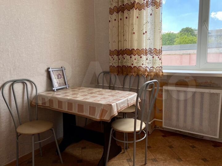 2-к. квартира, 43 м², 2/4 эт.