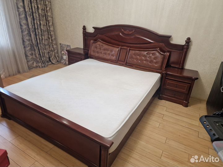 Спальный гарнитур бу