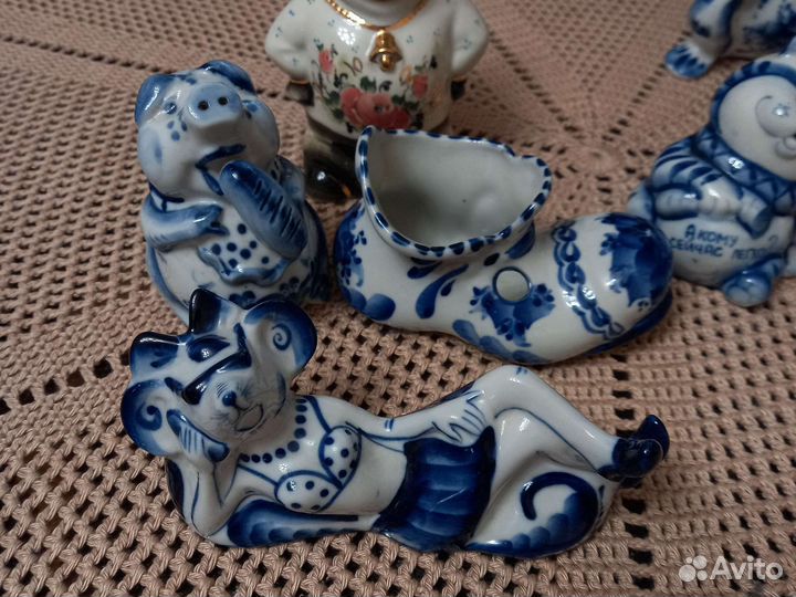 Фарфоровые фигурки Гжель