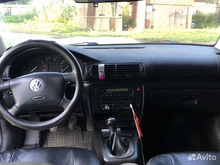 Volkswagen Passat 1.6 МТ, 1997, 360 000 км