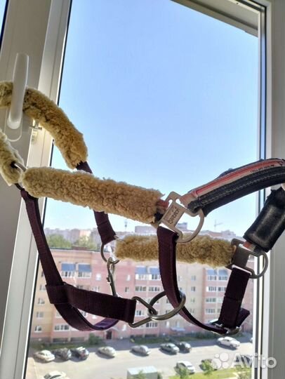 Недоуздки для лошади