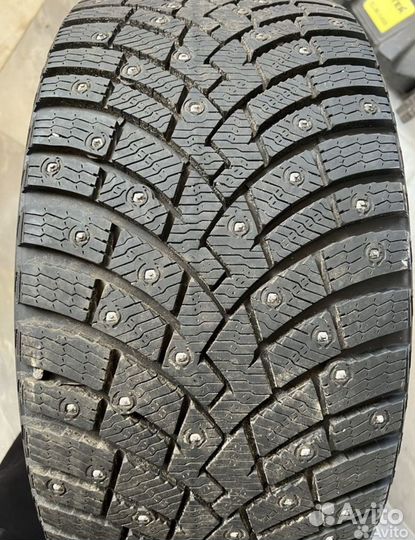 Pirelli Ice Zero 2 255/35 R20