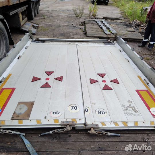 Полуприцеп шторный Schmitz Cargobull S01, 2011