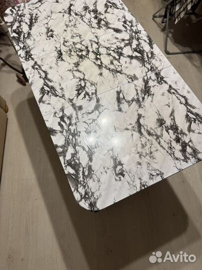 Кухонный стол