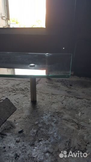 Столик под телевизор/аппаратуру/журнальный