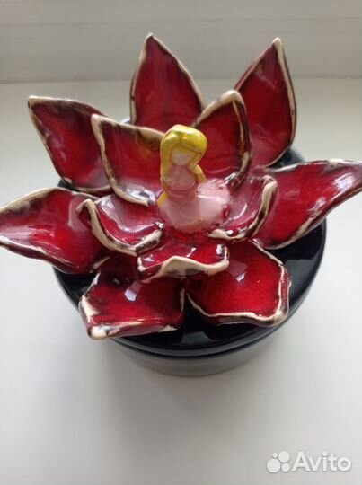 Керамическая баночка шкатулка Лилия с Дюймовочкой