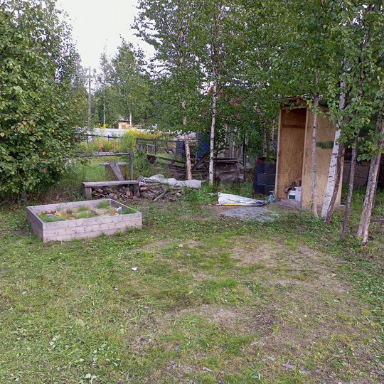 Дом 4000 м² на участке 6 сот.