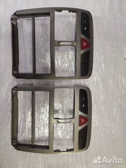 Рамка магнитолы Peugeot 307