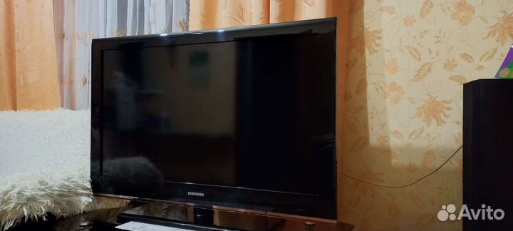 Телевизор samsung