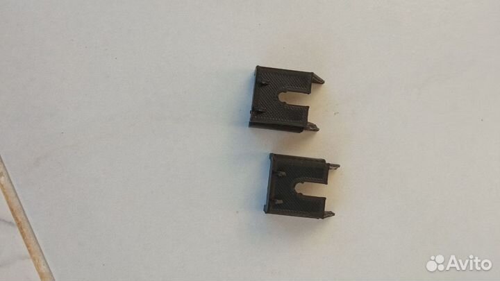 Крепление накладки Skoda Rapid VAG 5JA853289C041