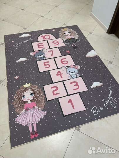 Ковер в детскую новый