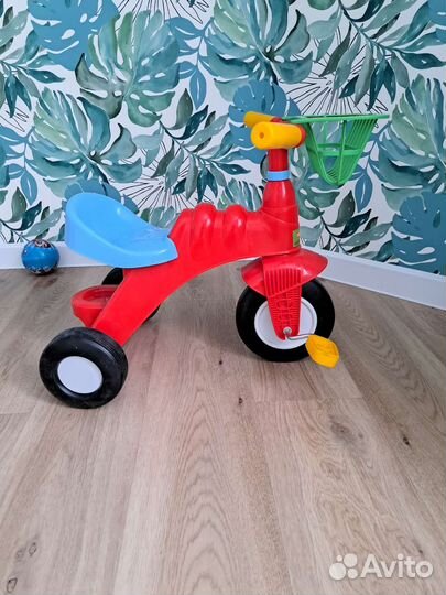 Трехколесный велосипед