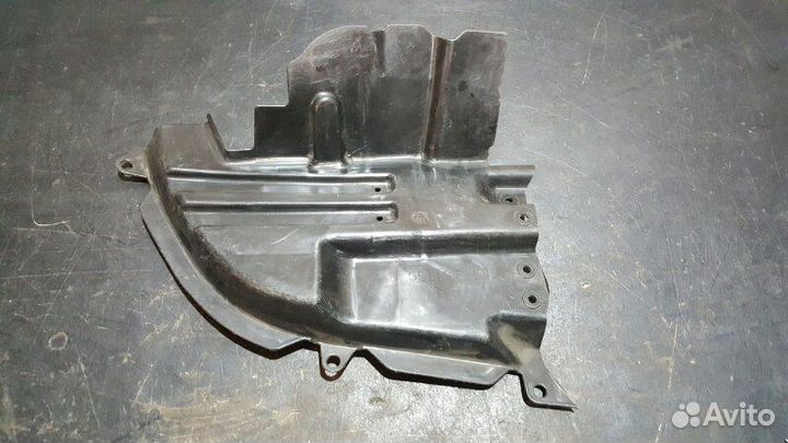 Передняя часть подкрылка Subaru Impreza