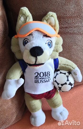 Игрушка fifa 2018 волк