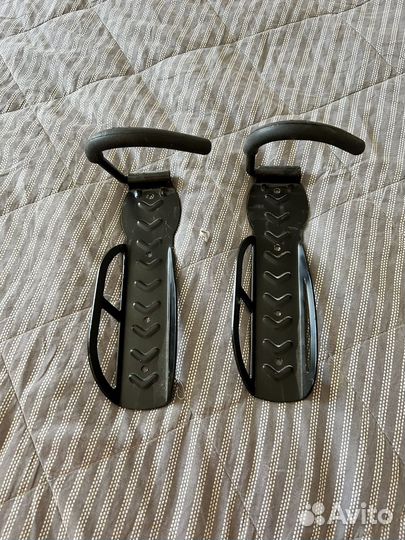 Два крепления для велосипеда на стену