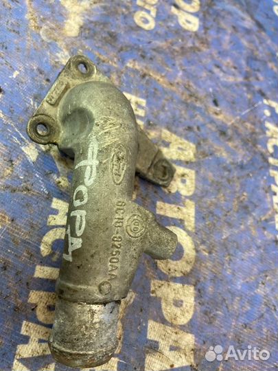 Фланец системы охлаждения. Ford Transit