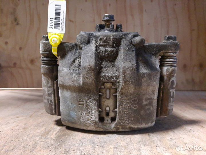 Суппорт лев. перед. honda torneo