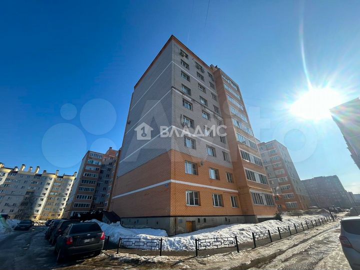 2-к. квартира, 69,7 м², 1/9 эт.