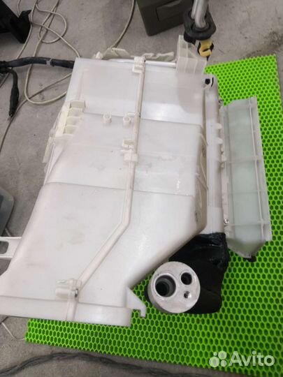 Радиатор печки Тойота Марк GRX120