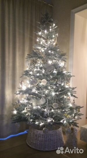 Елка искусственная литая заснеженная, 215 см