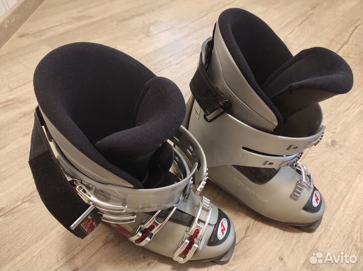 Горнолыжные ботинки