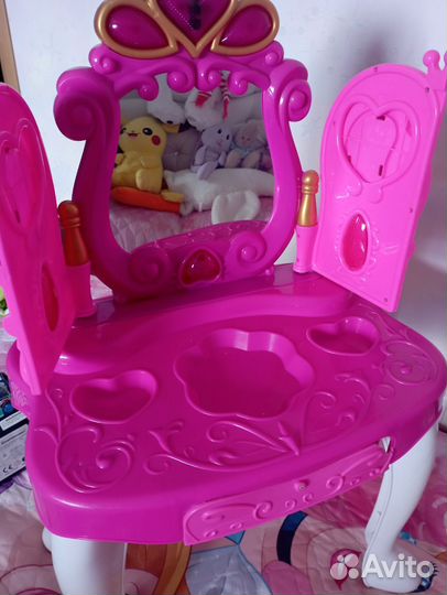 Детский туалетный столик с зеркалом и подсветкой