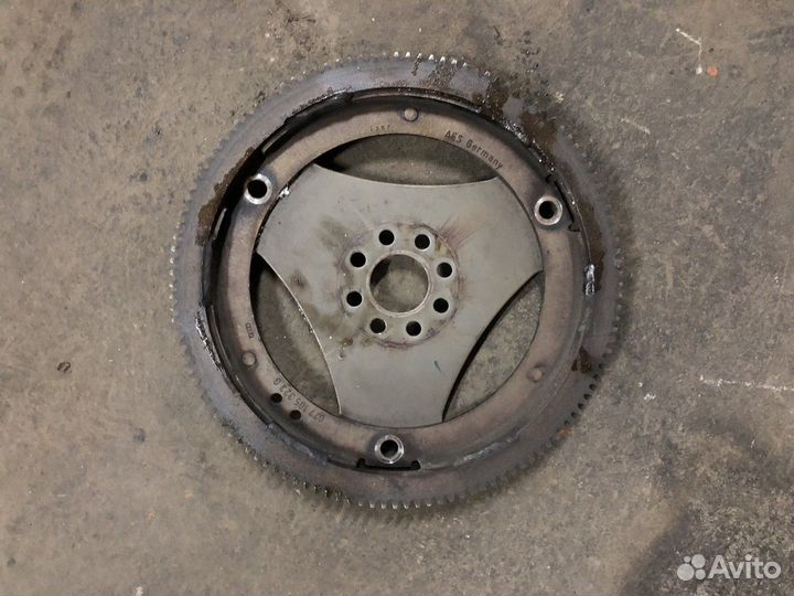 Маховик двигателя (Audi A8)