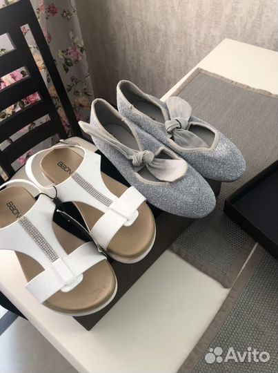 Сандали и болетки для девочки новые