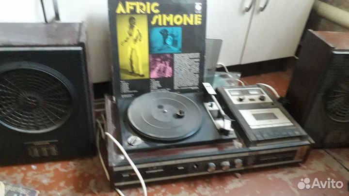 Продаю магнитолу Россия