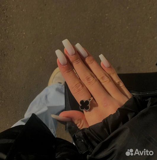 Мастер маникюра и наращивания ногтей