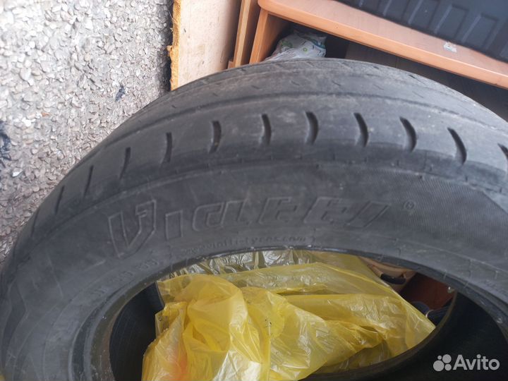 Viatti Strada 2 (V-134) 205/55 R16