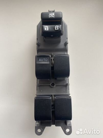 Блок упр стеклоподъемниками Toyota Corolla E150