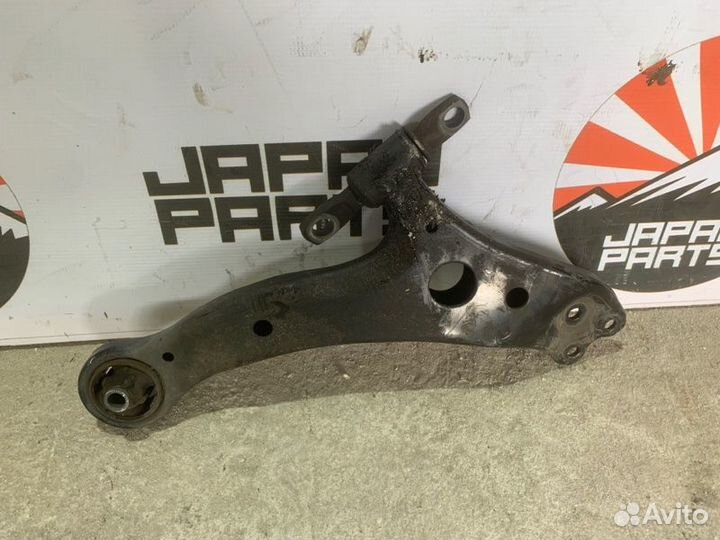 Рычаг нижний передний правый Toyota Camry 50 55