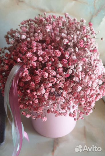 Букет из гипсофилы в коробке