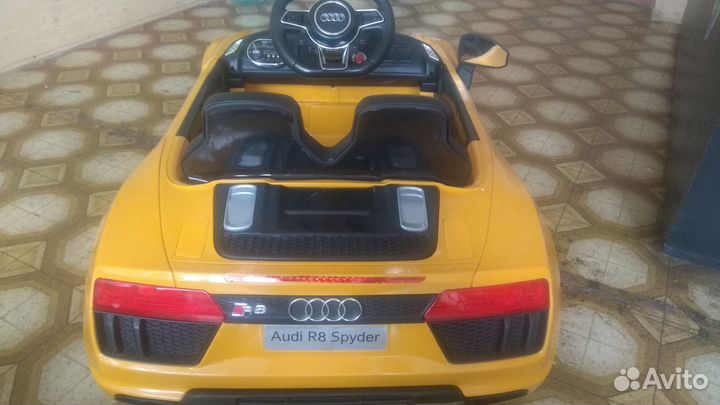 Детский электромобиль