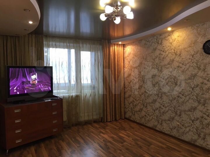 2-к. квартира, 65 м², 10/10 эт.