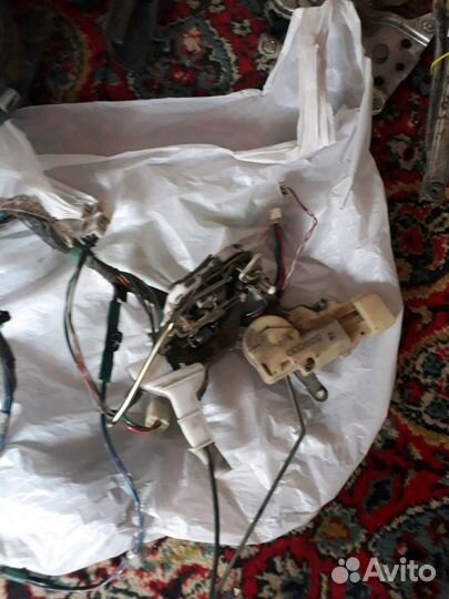 Замок дверной на тойота функарго