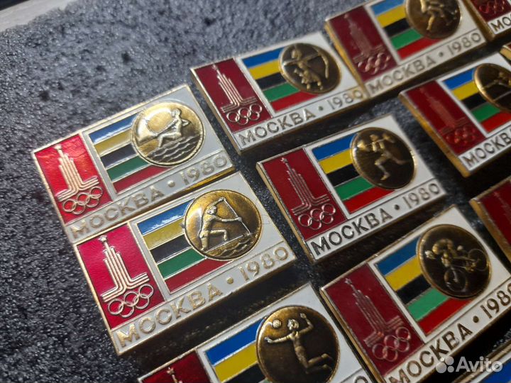 Значки Олимпиада 1980 полный набор