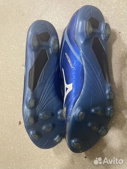 Футбольные бутсы mizuno