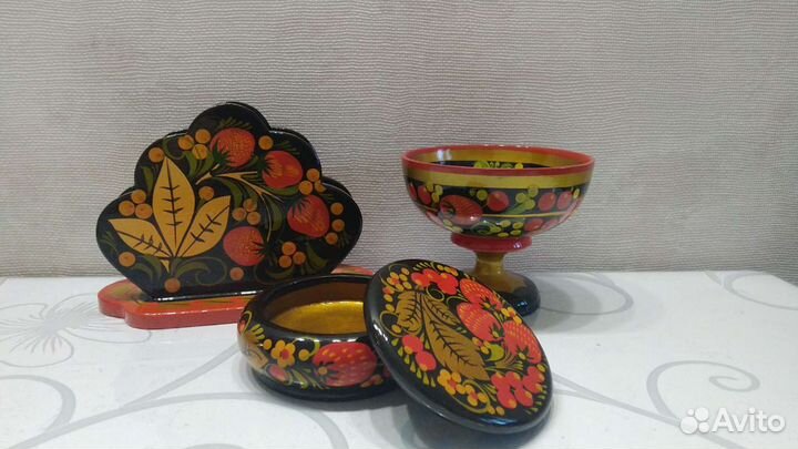Посуда с росписью Хохлома