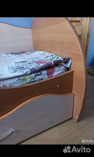 Продам кровать