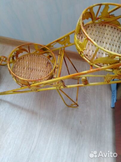 Подставка для цветов