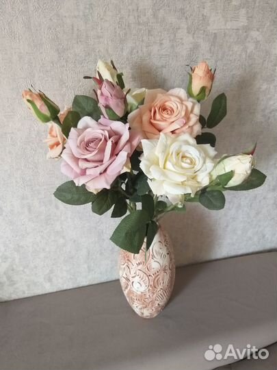 Декор Искусственные розы вазы