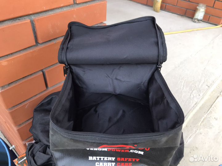 Сумка для аккумуляторов Venom