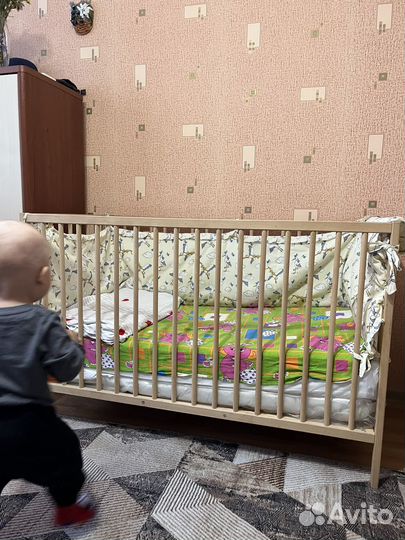 Детская кроватка