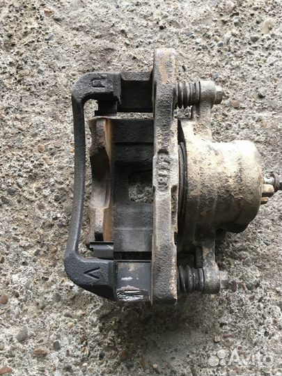 Суппорт передний правый Chevrolet Lacetti Лачетти